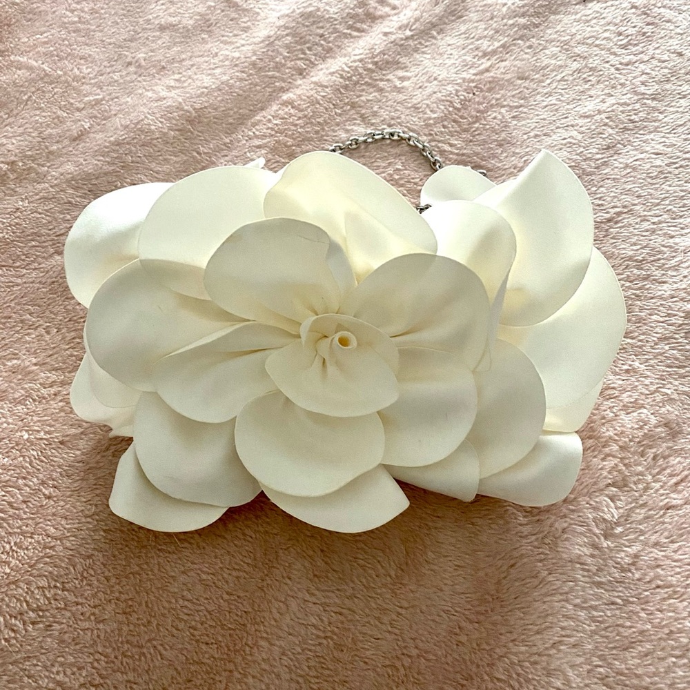 Sondra Roberts Satin Off-White Rose Box Clutch